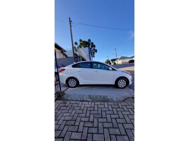 HYUNDAI - HB20S - 2014/2015 - Branca - R$ 59.900,00