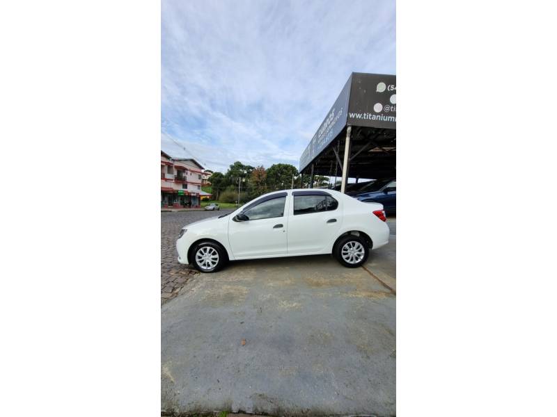 RENAULT - LOGAN - 2017/2018 - Branca - R$ 39.900,00