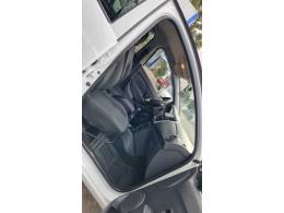 RENAULT - LOGAN - 2017/2018 - Branca - R$ 39.900,00