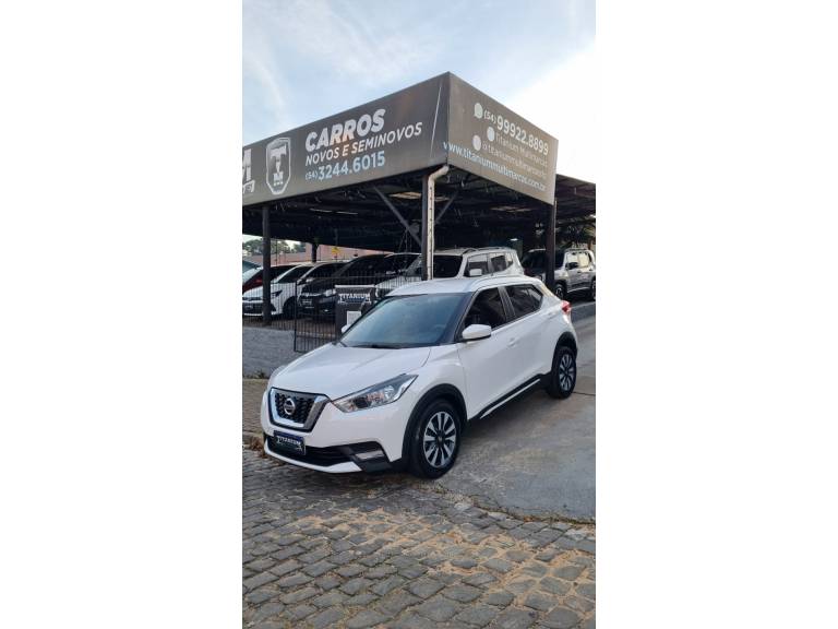 NISSAN - KICKS - 2018/2018 - Branca - R$ 81.000,00