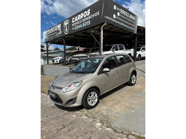 FORD - FIESTA - 2012/2013 - Prata - R$ 37.900,00