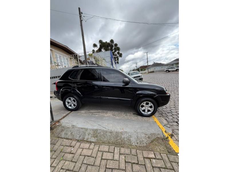 HYUNDAI - TUCSON - 2009/2010 - Preta - R$ 42.900,00