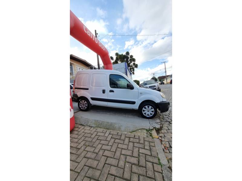 RENAULT - KANGOO - 2012/2013 - Branca - R$ 36.900,00