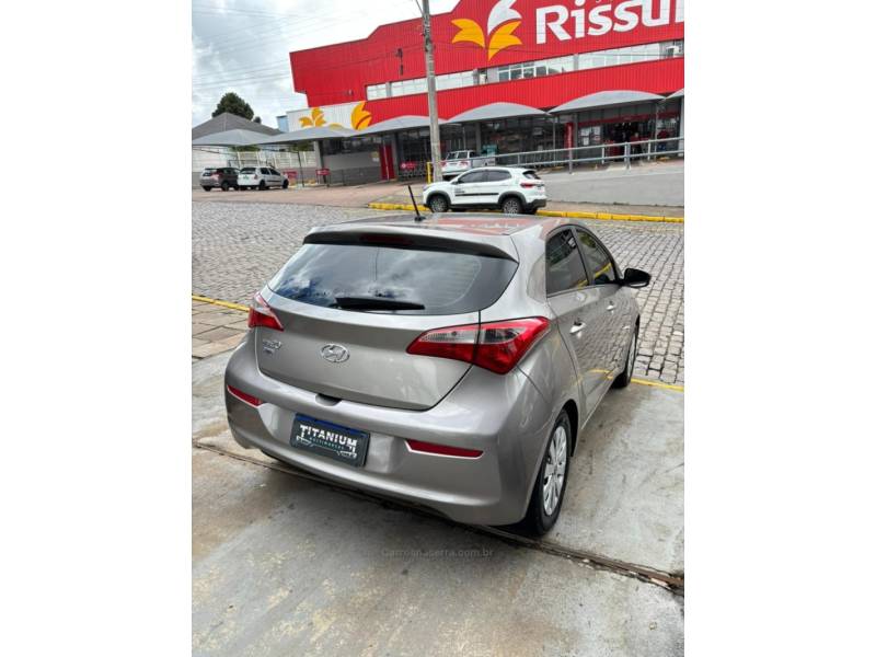 HYUNDAI - HB20 - 2016/2016 - Prata - R$ 51.900,00