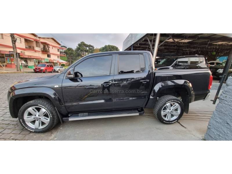 VOLKSWAGEN - AMAROK - 2013/2014 - Preta - Sob Consulta