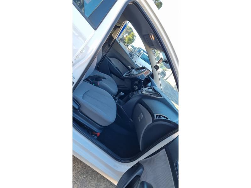 HYUNDAI - HB20S - 2014/2015 - Branca - R$ 59.900,00