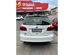 VOLKSWAGEN - SPACEFOX - 2015/2016 - Branca - R$ 57.900,00