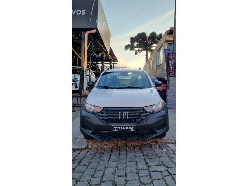FIAT - STRADA - 2022/2022 - Branca - R$ 76.900,00