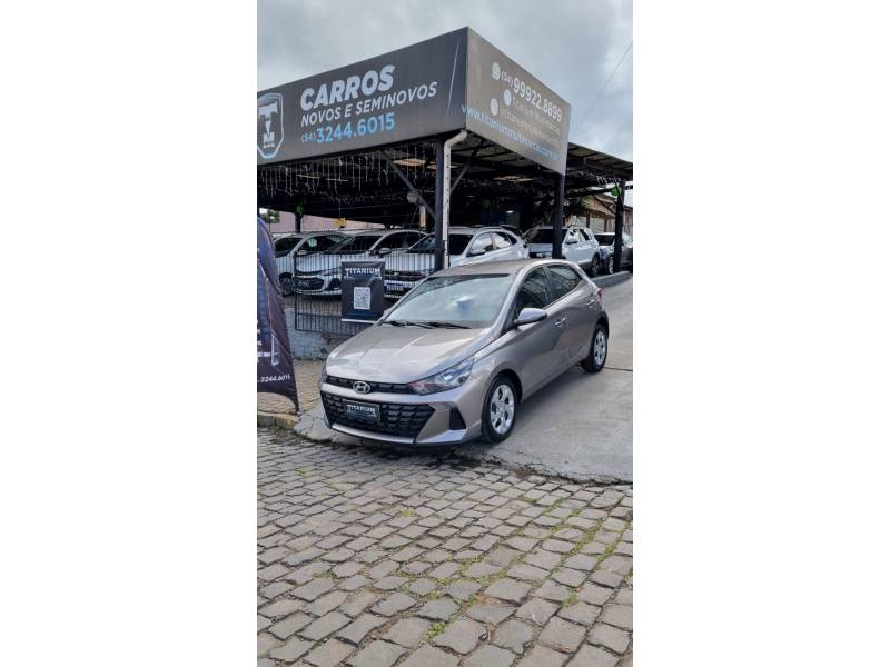 HYUNDAI - HB20 - 2022/2023 - Cinza - R$ 69.900,00