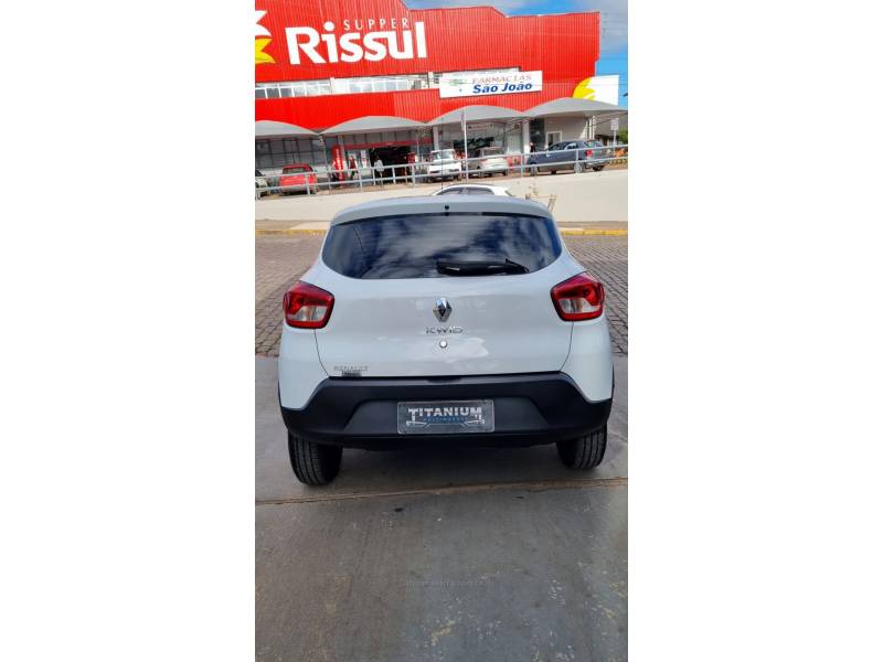 RENAULT - KWID - 2018/2019 - Branca - R$ 43.900,00