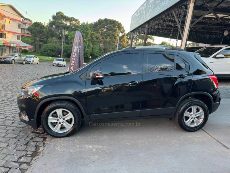 CHEVROLET - TRACKER - 2018/2018 - Preta - R$ 84.900,00