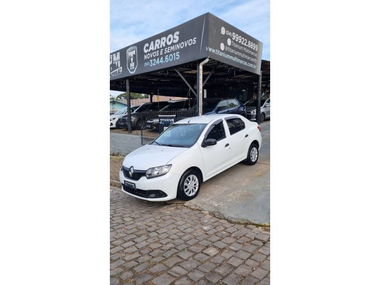 RENAULT - LOGAN - 2017/2018 - Branca - R$ 39.900,00