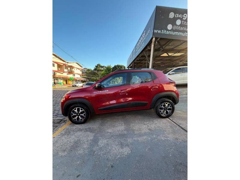 RENAULT - KWID - 2023/2024 - Vermelha - R$ 63.900,00