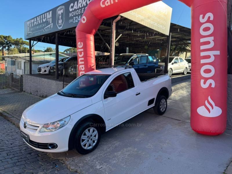 VOLKSWAGEN - SAVEIRO - 2010/2011 - Branca - R$ 41.900,00