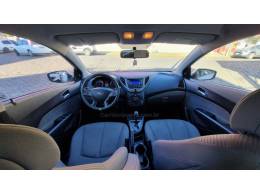 HYUNDAI - HB20S - 2014/2015 - Branca - R$ 59.900,00