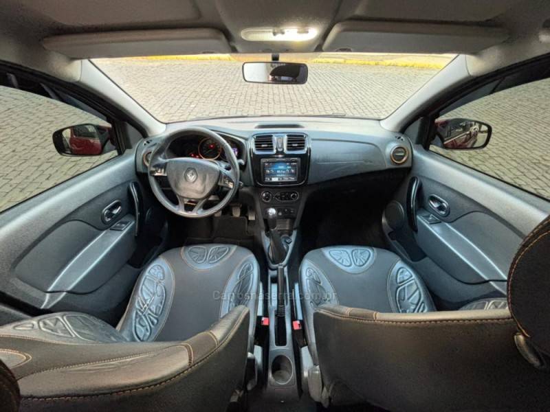 RENAULT - SANDERO - 2015/2015 - Vermelha - R$ 44.900,00