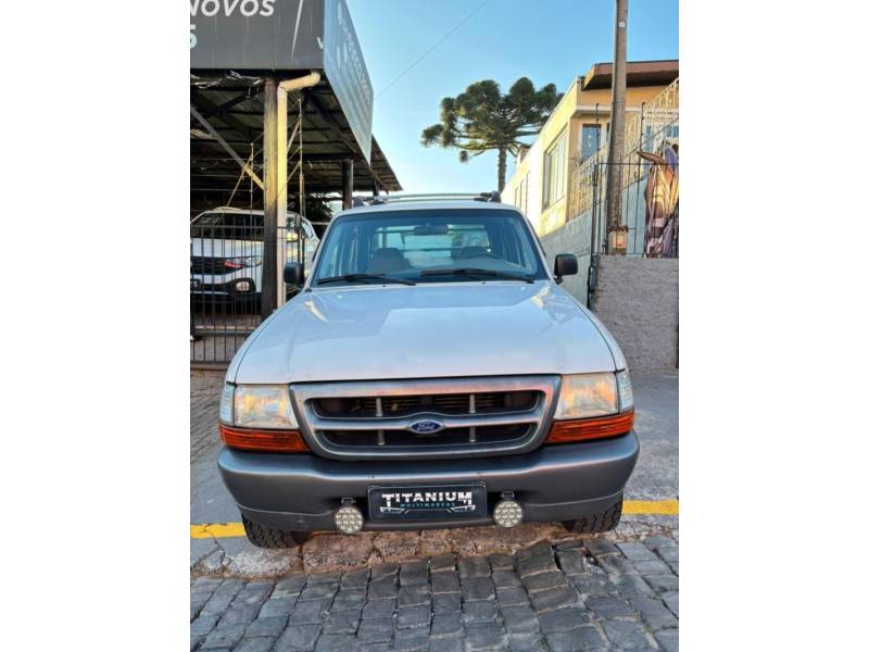 FORD - RANGER - 1998/1999 - Branca - R$ 55.000,00