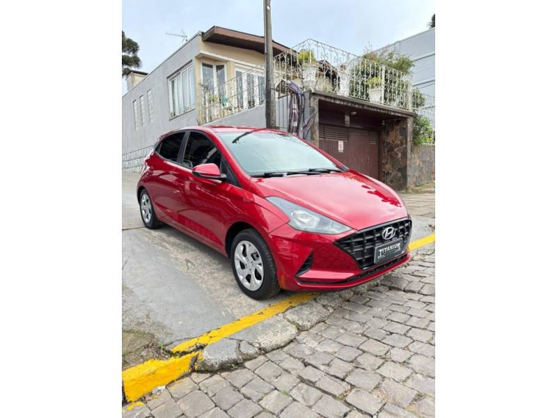 HYUNDAI - HB20 - 2021/2020 - Vermelha - R$ 64.900,00