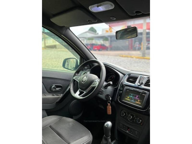 RENAULT - LOGAN - 2020/2021 - Branca - R$ 59.900,00