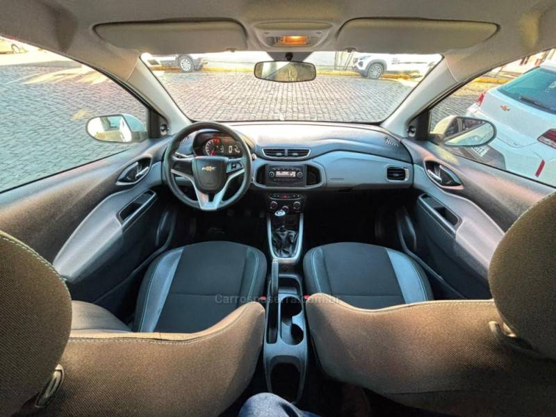 CHEVROLET - ONIX - 2019/2019 - Branca - R$ 58.900,00
