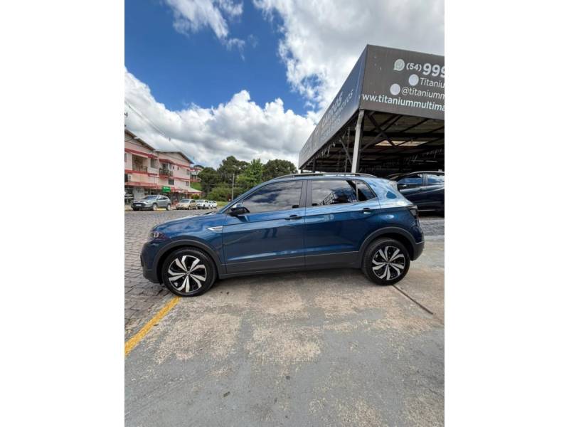 VOLKSWAGEN - T-CROSS - 2022/2022 - Azul - R$ 113.900,00