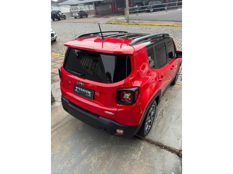 JEEP - RENEGADE - 2015/2016 - Vermelha - R$ 75.900,00