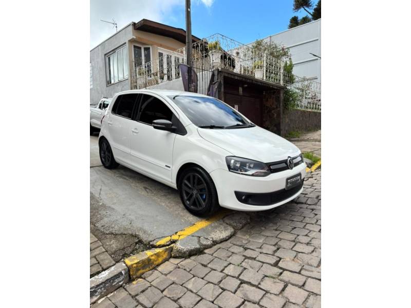 VOLKSWAGEN - FOX - 2014/2014 - Branca - R$ 44.900,00