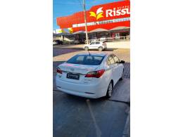 HYUNDAI - HB20S - 2014/2015 - Branca - R$ 59.900,00