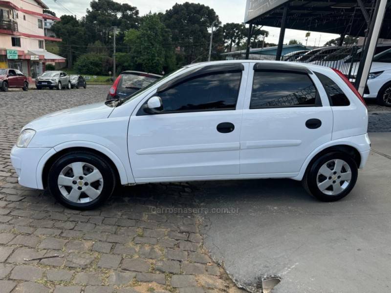 CHEVROLET - CORSA - 2012/2012 - Branca - R$ 35.900,00