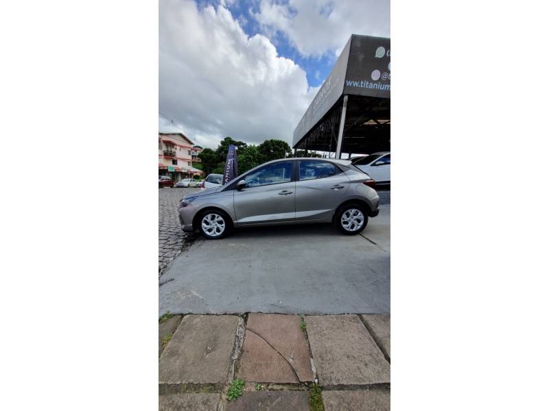 HYUNDAI - HB20 - 2022/2023 - Cinza - R$ 69.900,00