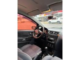 VOLKSWAGEN - CROSSFOX - 2010/2011 - Preta - R$ 44.900,00