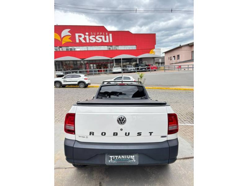 VOLKSWAGEN - SAVEIRO - 2018/2018 - Branca - R$ 58.900,00