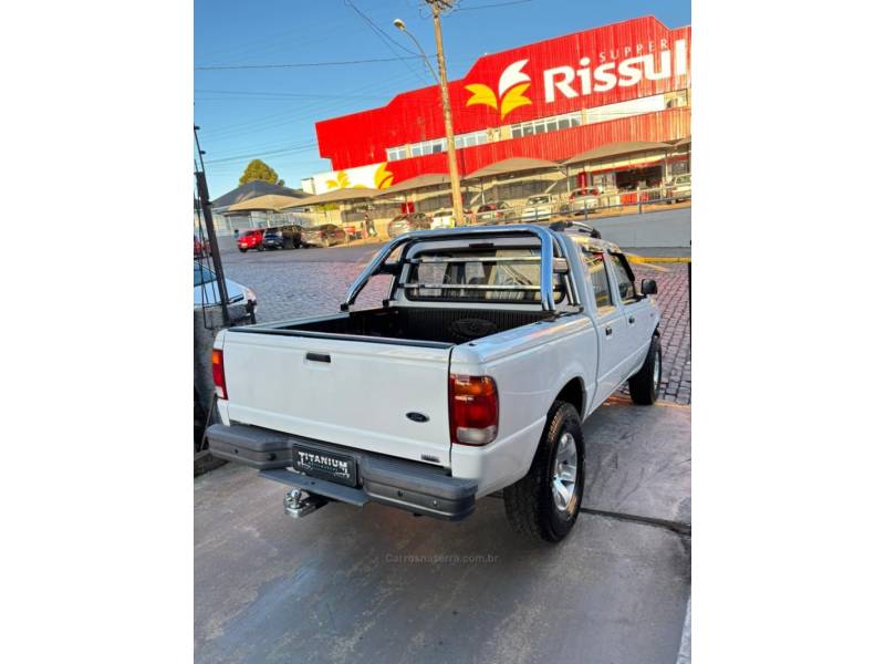 FORD - RANGER - 1998/1999 - Branca - R$ 55.000,00