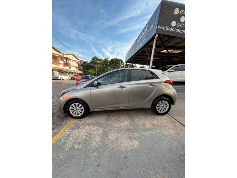 HYUNDAI - HB20 - 2016/2017 - Cinza - R$ 52.900,00