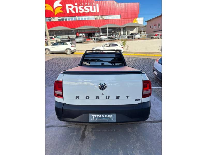 VOLKSWAGEN - SAVEIRO - 2021/2022 - Branca - R$ 67.900,00