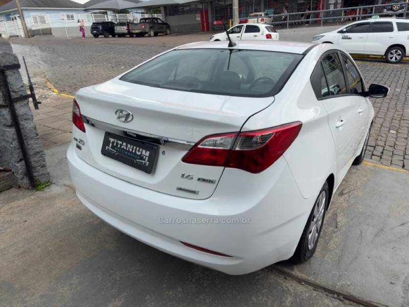 HYUNDAI - HB20S - 2014/2015 - Branca - R$ 59.900,00
