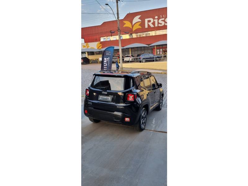 JEEP - RENEGADE - 2016/2017 - Preta - R$ 89.900,00