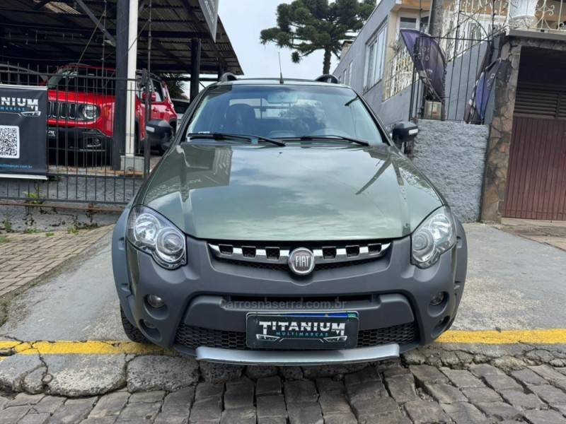 FIAT - STRADA - 2015/2016 - Verde - R$ 67.900,00