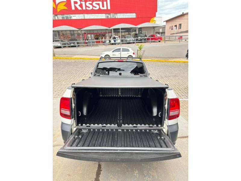 VOLKSWAGEN - SAVEIRO - 2018/2018 - Branca - R$ 58.900,00