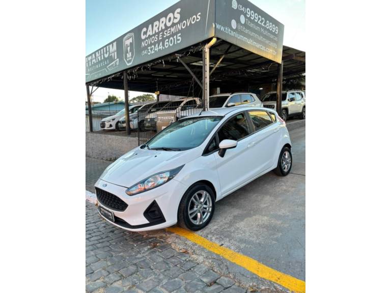 FORD - FIESTA - 2018/2018 - Branca - R$ 55.900,00