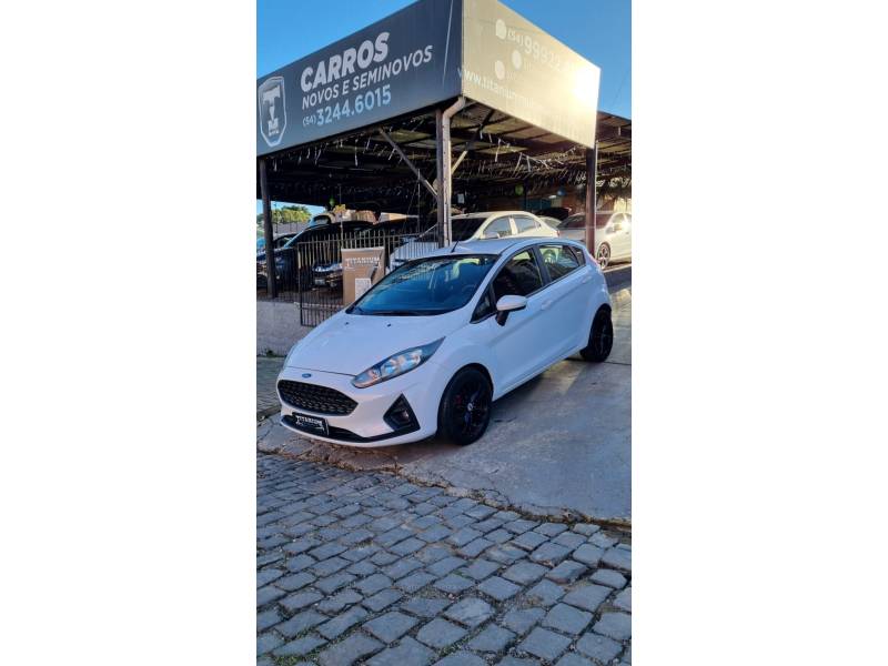 FORD - FIESTA - 2018/2018 - Branca - R$ 54.900,00