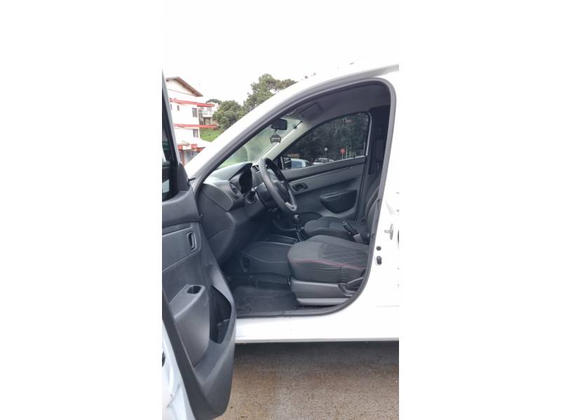 RENAULT - KWID - 2018/2019 - Branca - R$ 39.900,00