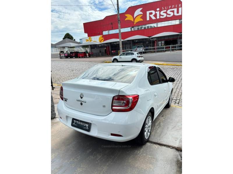 RENAULT - LOGAN - 2020/2021 - Branca - R$ 59.900,00