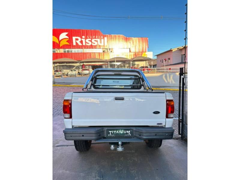 FORD - RANGER - 1998/1999 - Branca - R$ 55.000,00