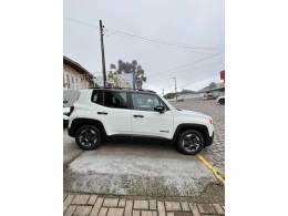 JEEP - RENEGADE - 2015/2016 - Branca - R$ 71.900,00