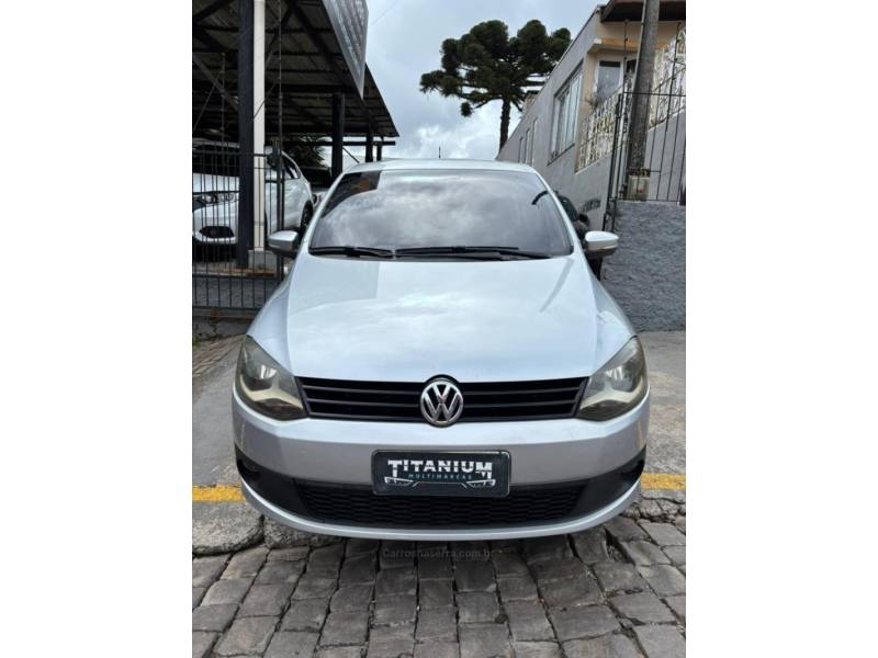 VOLKSWAGEN - FOX - 2012/2013 - Prata - R$ 45.900,00