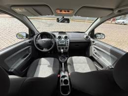 FORD - FIESTA - 2012/2013 - Prata - R$ 37.900,00