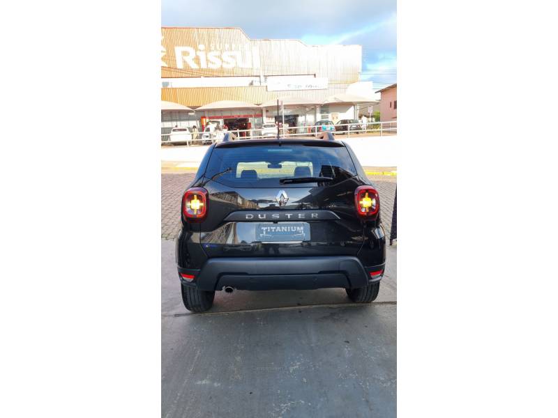 RENAULT - DUSTER - 2022/2023 - Preta - R$ 106.900,00