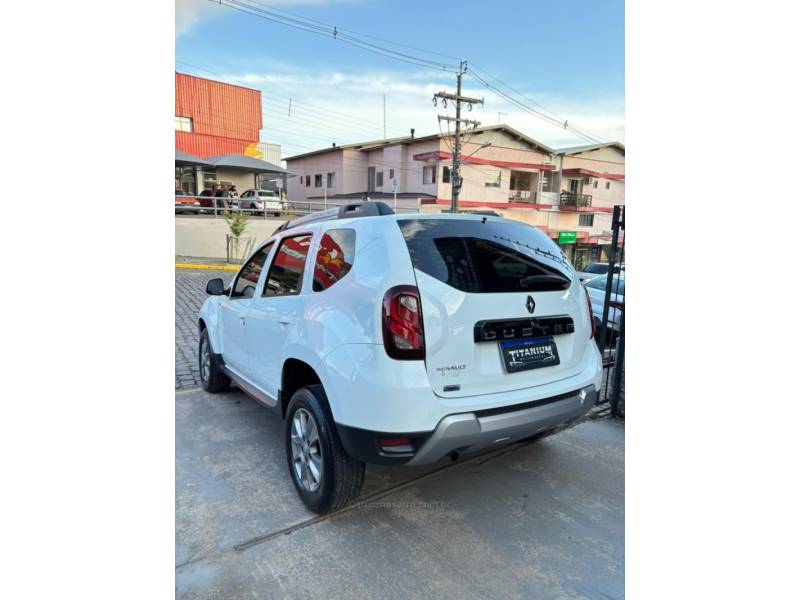 RENAULT - DUSTER - 2019/2020 - Branca - R$ 78.900,00