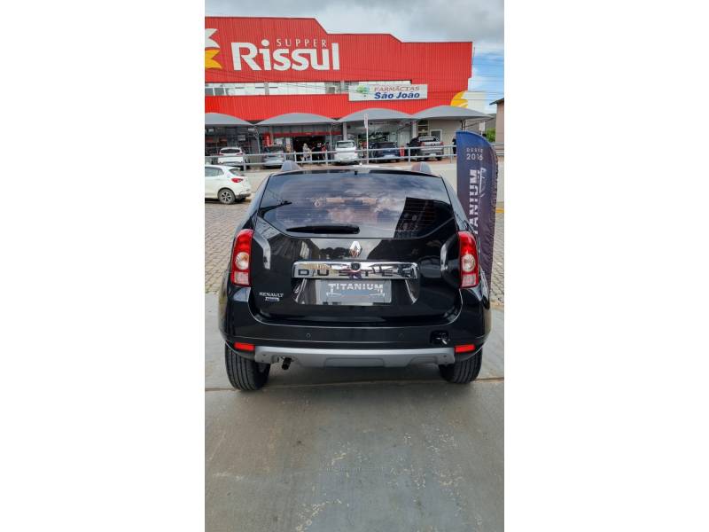 RENAULT - DUSTER - 2013/2014 - Preta - R$ 58.900,00